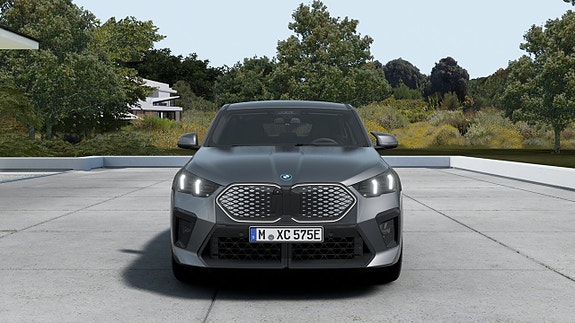 BMW iX2 3 of 13