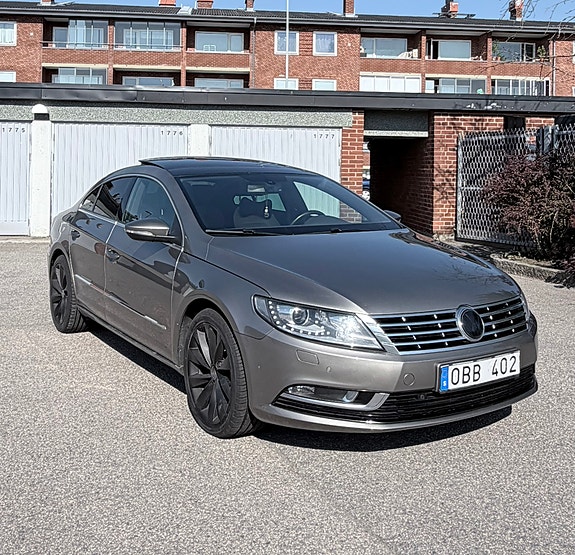 Volkswagen CC 2 of 10