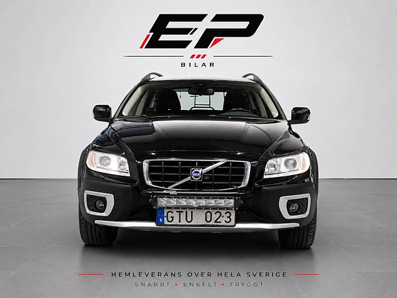 Volvo XC70 2 of 5