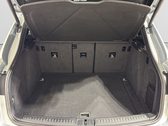Porsche Macan 12 of 24