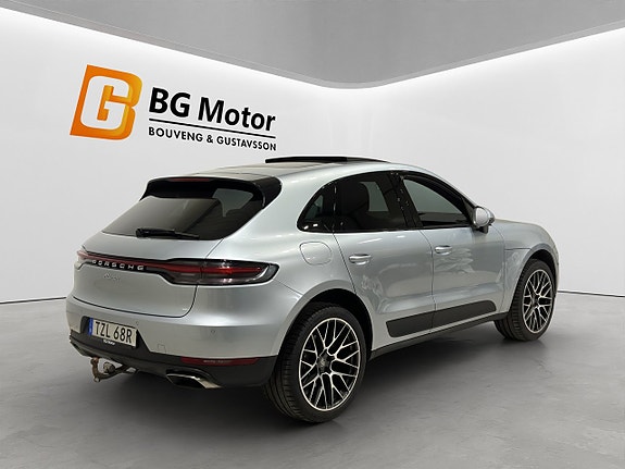 Porsche Macan 4 of 24