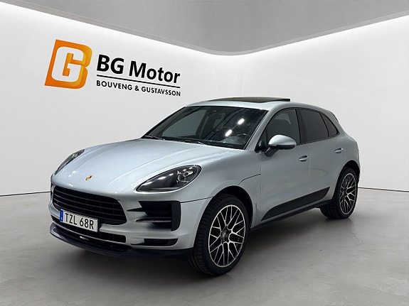 Porsche Macan 8 of 24