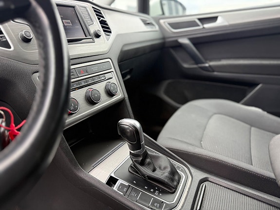 Volkswagen Golf Sportsvan 9 of 11
