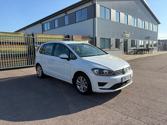 Volkswagen Golf Sportsvan 4 of 5