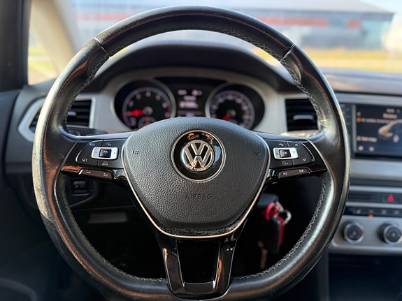 Volkswagen Golf Sportsvan 10 of 10