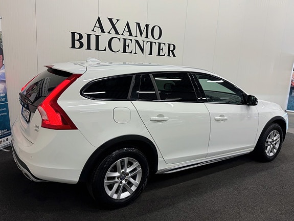 Volvo V60 Cross Country 5 of 5