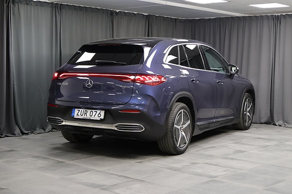 Mercedes-Benz EQE SUV 2 of 5