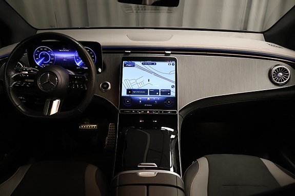 Mercedes-Benz EQE SUV 14 of 24