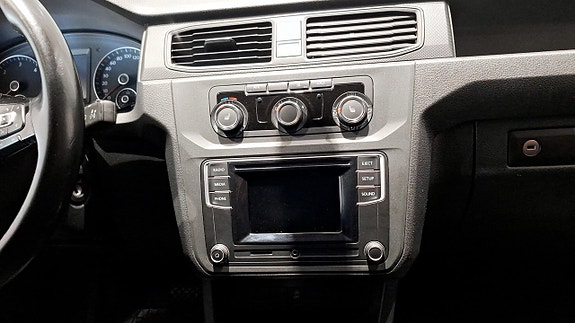 Volkswagen Caddy Maxi 12 of 12