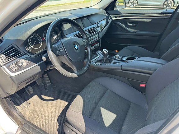 BMW 528i 5 of 5
