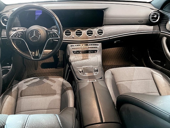 Mercedes-Benz E220 5 of 18
