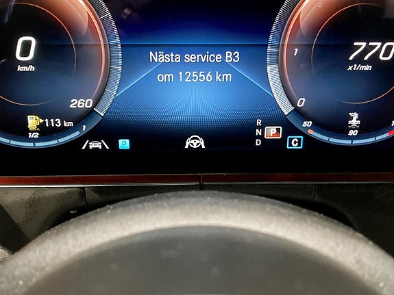 Mercedes-Benz E220 9 of 18