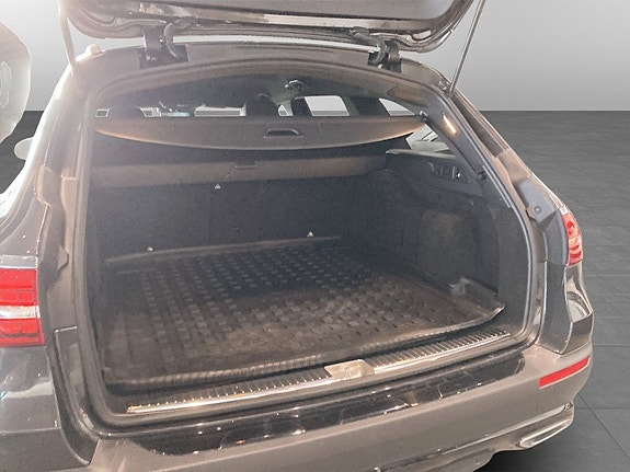 Mercedes-Benz E220 17 of 18