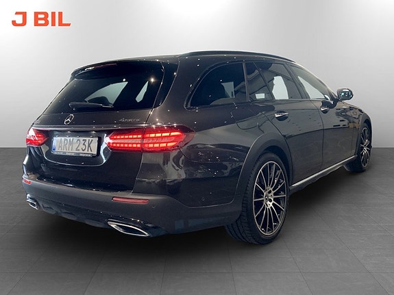 Mercedes-Benz E220 3 of 18