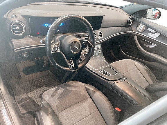 Mercedes-Benz E220 6 of 18