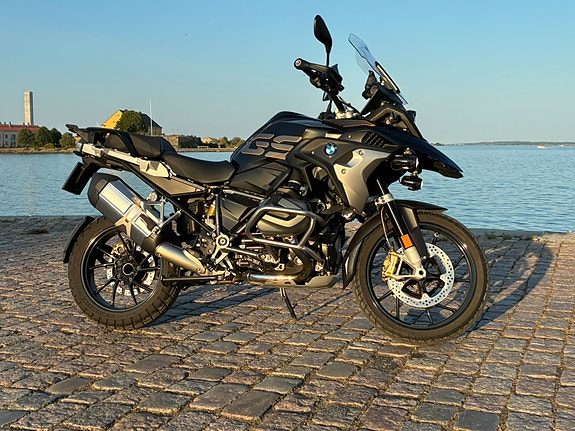 BMW R 1250 GS 3 of 5