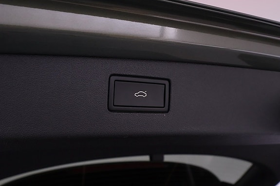 Volkswagen Tiguan 19 of 24