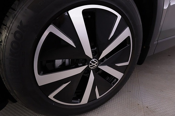 Volkswagen Tiguan 24 of 24
