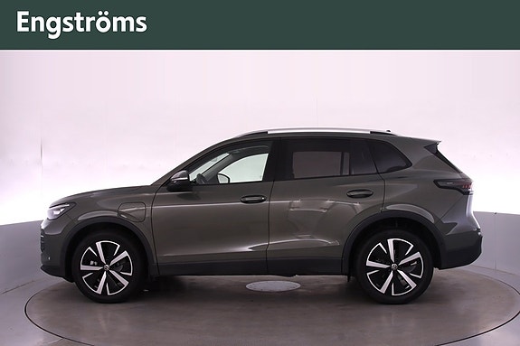 Volkswagen Tiguan 6 of 24