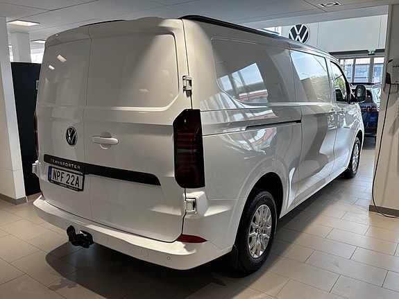 Volkswagen Transporter 3 of 5