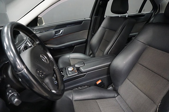 Mercedes-Benz E220 10 of 17
