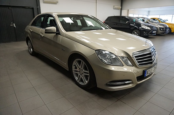 Mercedes-Benz E220 4 of 17