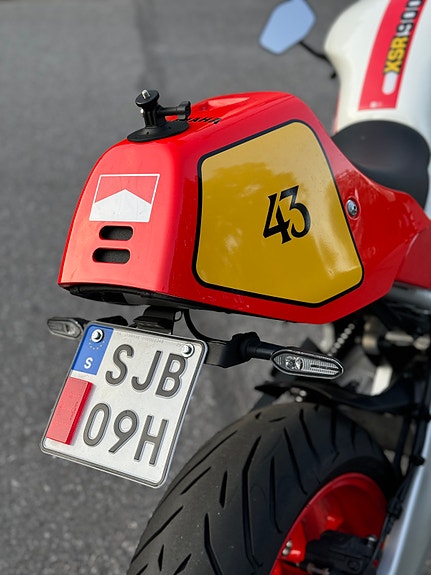Yamaha XSR900 GP 5 of 12