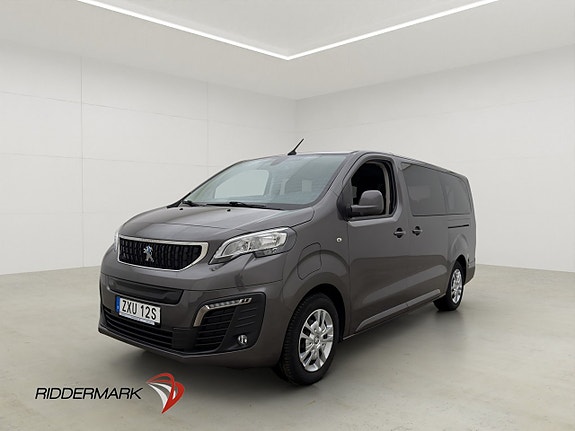 Peugeot e-Traveller 3 of 5