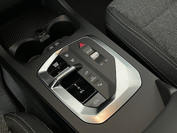 BMW 120 9 of 15