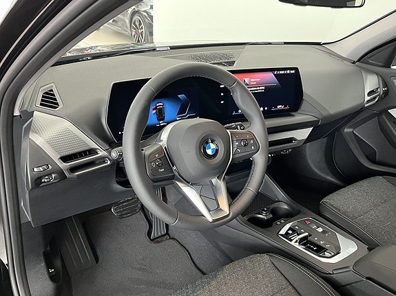 BMW 120 8 of 15