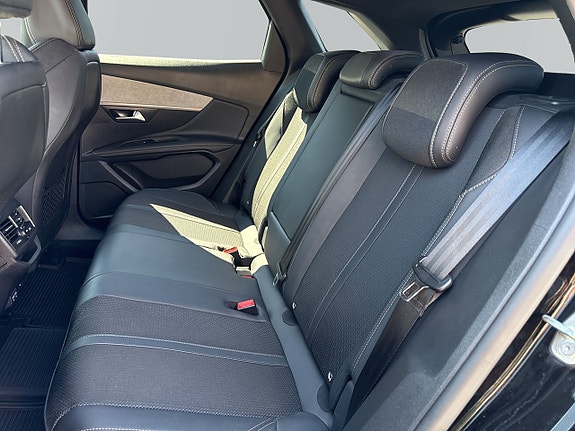 Peugeot 3008 10 of 15