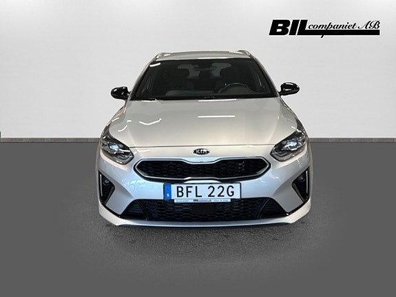 Kia Ceed 2 of 5