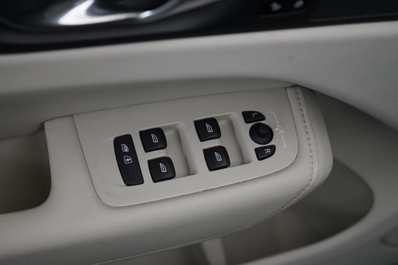 Volvo XC60 11 of 21