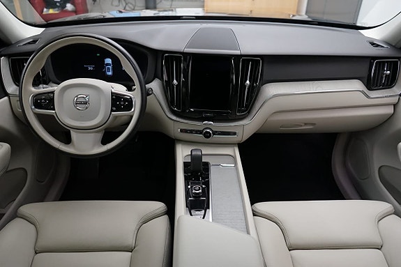 Volvo XC60 4 of 21
