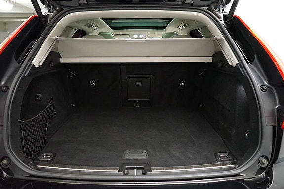 Volvo XC60 9 of 21