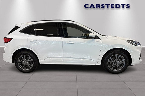 Ford Kuga 2 of 5