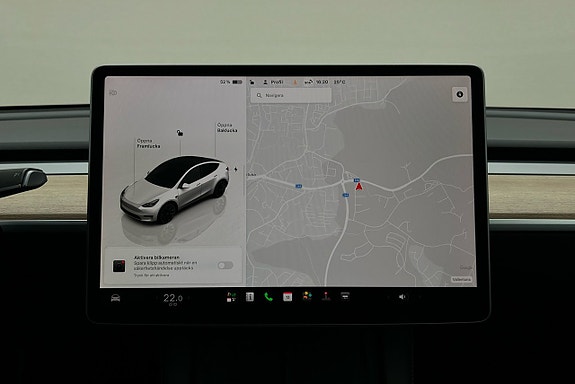 Tesla Model Y 7 of 28