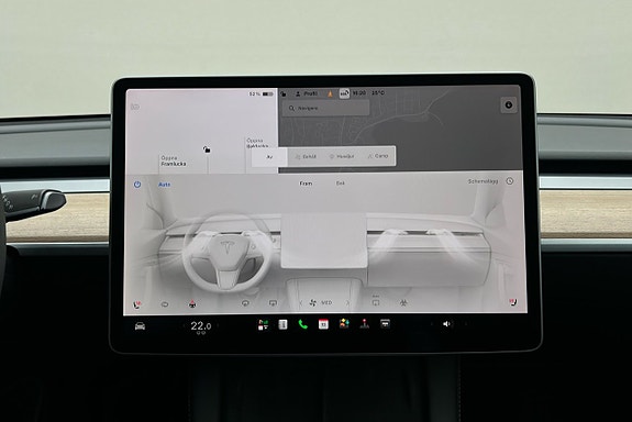 Tesla Model Y 21 of 28