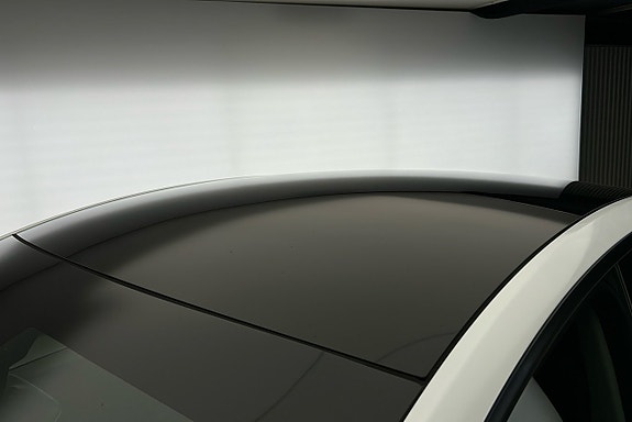 Tesla Model Y 18 of 28