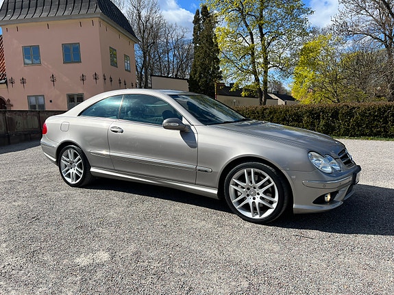 Mercedes-Benz CLK200 4 of 5