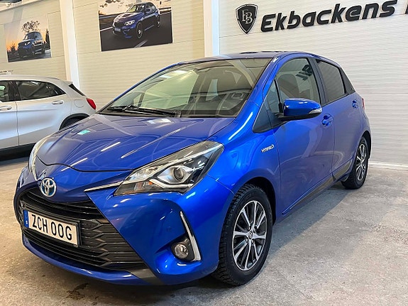 Toyota Yaris 3 of 5
