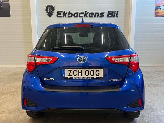 Toyota Yaris 5 of 5
