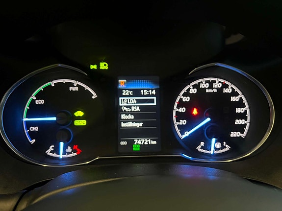 Toyota Yaris 12 of 19