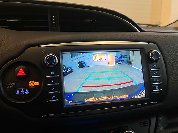 Toyota Yaris 14 of 19