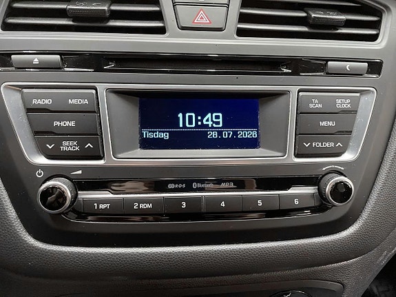 Hyundai i20 15 of 19