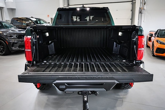 Toyota Tacoma 7 of 30