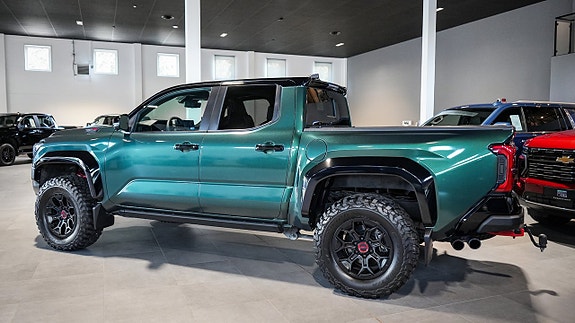 Toyota Tacoma 5 of 5