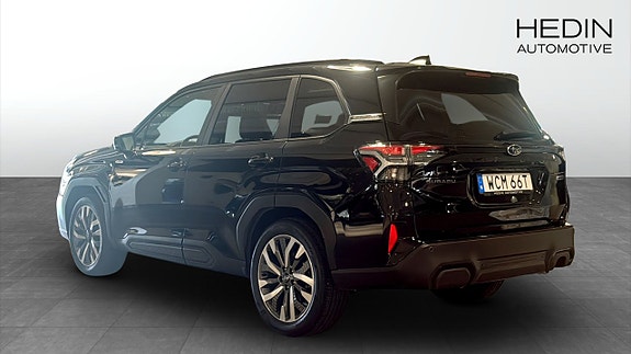 Subaru Forester 2 of 5