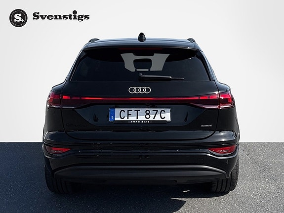 Audi Q6 e-tron 4 of 5