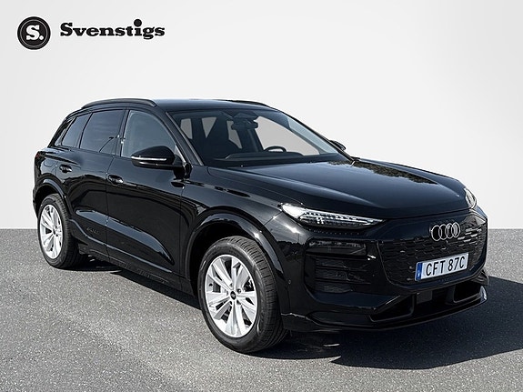 Audi Q6 e-tron 7 of 12